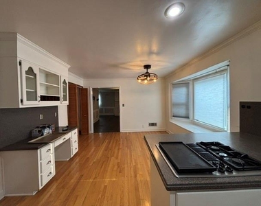 2607 Audobon Circle - Photo Thumbnail 7
