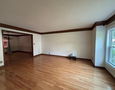 2607 Audobon Circle - Photo Thumbnail 3