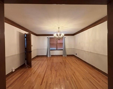 2607 Audobon Circle - Photo Thumbnail 4