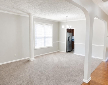 190 Wilhelmina Drive - Photo Thumbnail 2