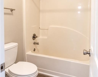 190 Wilhelmina Drive - Photo Thumbnail 21