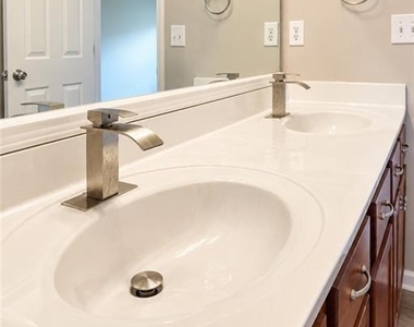 190 Wilhelmina Drive - Photo Thumbnail 20