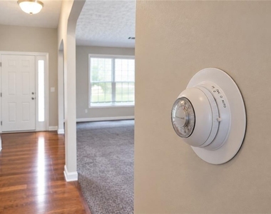 190 Wilhelmina Drive - Photo Thumbnail 4