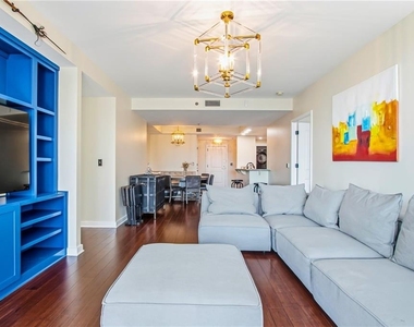 3338 Peachtree Road Ne - Photo Thumbnail 5