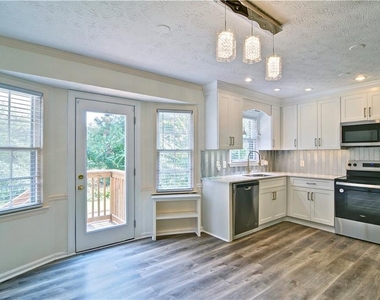 6428 Paradise Point Road - Photo Thumbnail 2