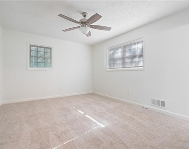 920 Kings Court - Photo Thumbnail 26