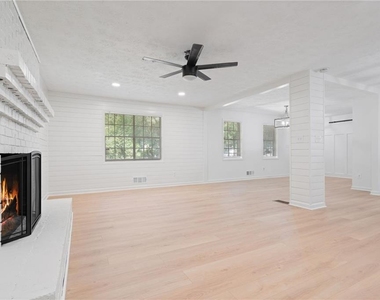 920 Kings Court - Photo Thumbnail 7