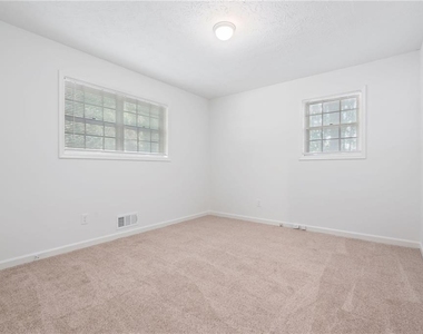920 Kings Court - Photo Thumbnail 21