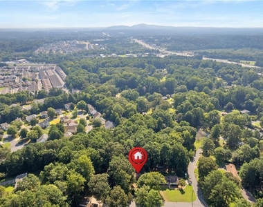 920 Kings Court - Photo Thumbnail 1
