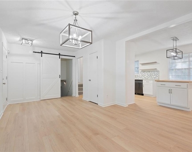920 Kings Court - Photo Thumbnail 4
