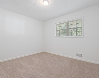 920 Kings Court - Photo Thumbnail 19