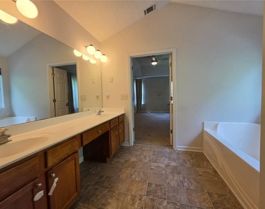 3983 Roxberry Hill Lane - Photo Thumbnail 24