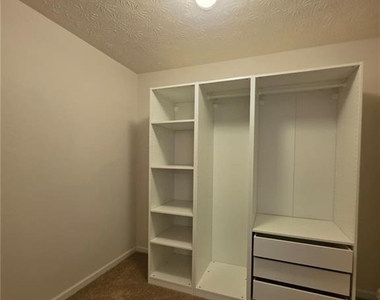 3983 Roxberry Hill Lane - Photo Thumbnail 40