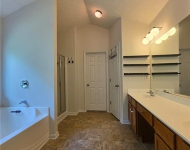 3983 Roxberry Hill Lane - Photo Thumbnail 23