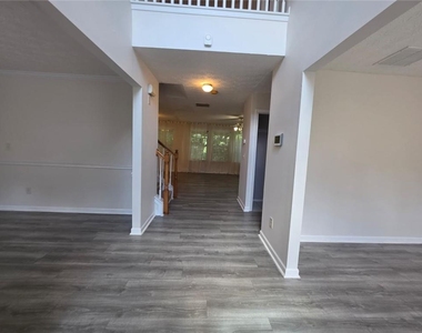 3983 Roxberry Hill Lane - Photo Thumbnail 2