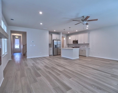 710 Smokey Quartz Way - Photo Thumbnail 3