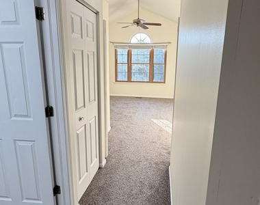 1941 Blackberry Lane - Photo Thumbnail 20