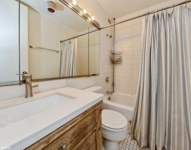 2650 N Lakeview Avenue - Photo Thumbnail 8