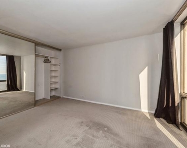 2650 N Lakeview Avenue - Photo Thumbnail 7