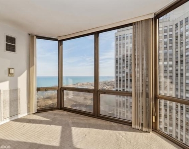 2650 N Lakeview Avenue - Photo Thumbnail 1