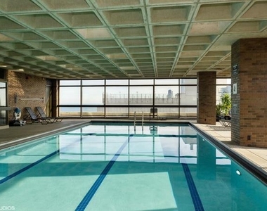 2650 N Lakeview Avenue - Photo Thumbnail 11