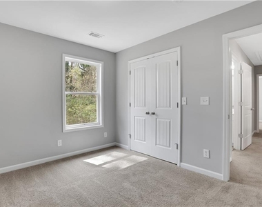 2431 Woodside Way - Photo Thumbnail 24