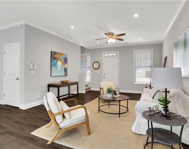 2431 Woodside Way - Photo Thumbnail 5