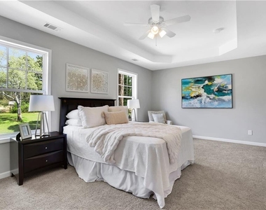 2431 Woodside Way - Photo Thumbnail 17