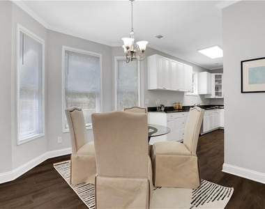2431 Woodside Way - Photo Thumbnail 7