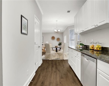 2431 Woodside Way - Photo Thumbnail 13