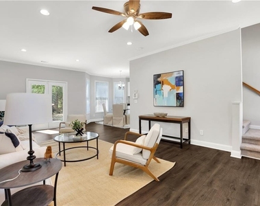 2431 Woodside Way - Photo Thumbnail 2