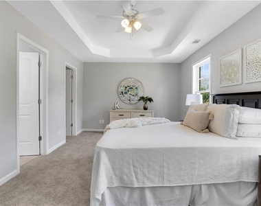 2431 Woodside Way - Photo Thumbnail 16