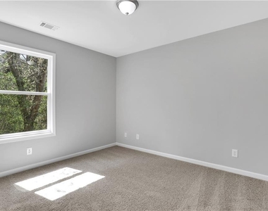 2431 Woodside Way - Photo Thumbnail 27