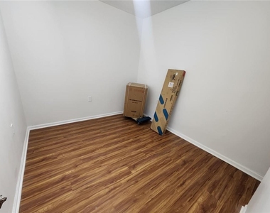2431 Woodside Way - Photo Thumbnail 38