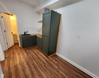 2431 Woodside Way - Photo Thumbnail 33