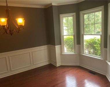 3470 Maple Terrace Drive - Photo Thumbnail 2