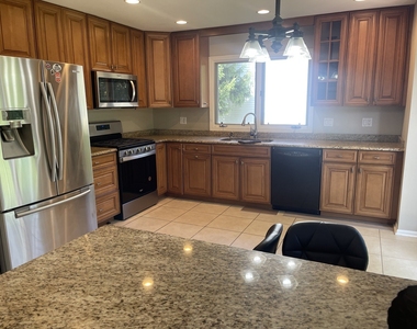 207 N Wilke Road - Photo Thumbnail 6