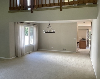 207 N Wilke Road - Photo Thumbnail 10