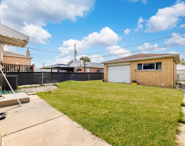 6511 W 63rd Place - Photo Thumbnail 13