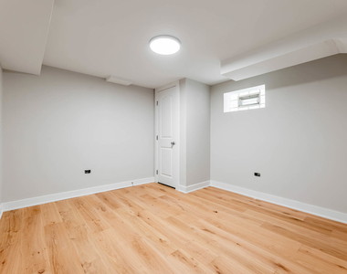 6511 W 63rd Place - Photo Thumbnail 10