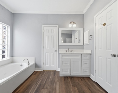 2214 Lytham Lane - Photo Thumbnail 18
