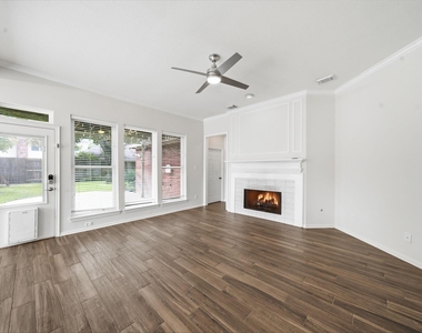 2214 Lytham Lane - Photo Thumbnail 12