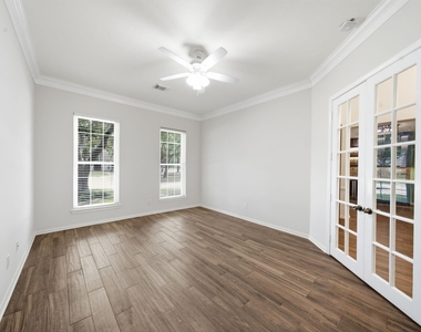 2214 Lytham Lane - Photo Thumbnail 22