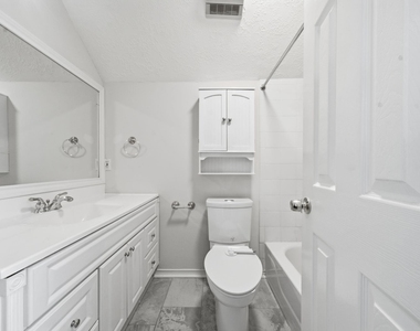 2214 Lytham Lane - Photo Thumbnail 37