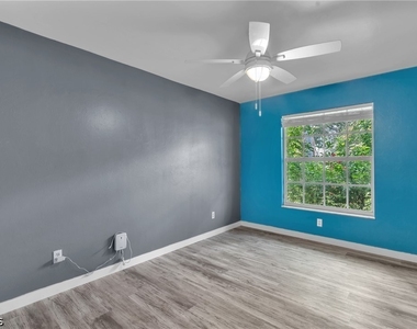 1247 Se 6th Street - Photo Thumbnail 17
