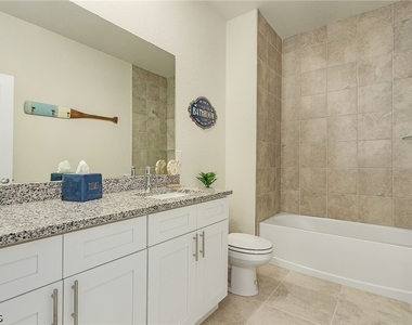 222 Nw 3rd Place - Photo Thumbnail 18