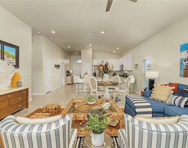 222 Nw 3rd Place - Photo Thumbnail 5