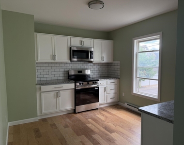 593 Hevey - Photo Thumbnail 1
