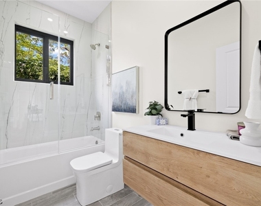 1826 Ne 11th Lane - Photo Thumbnail 22