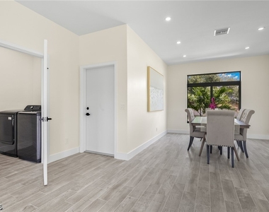 1826 Ne 11th Lane - Photo Thumbnail 23